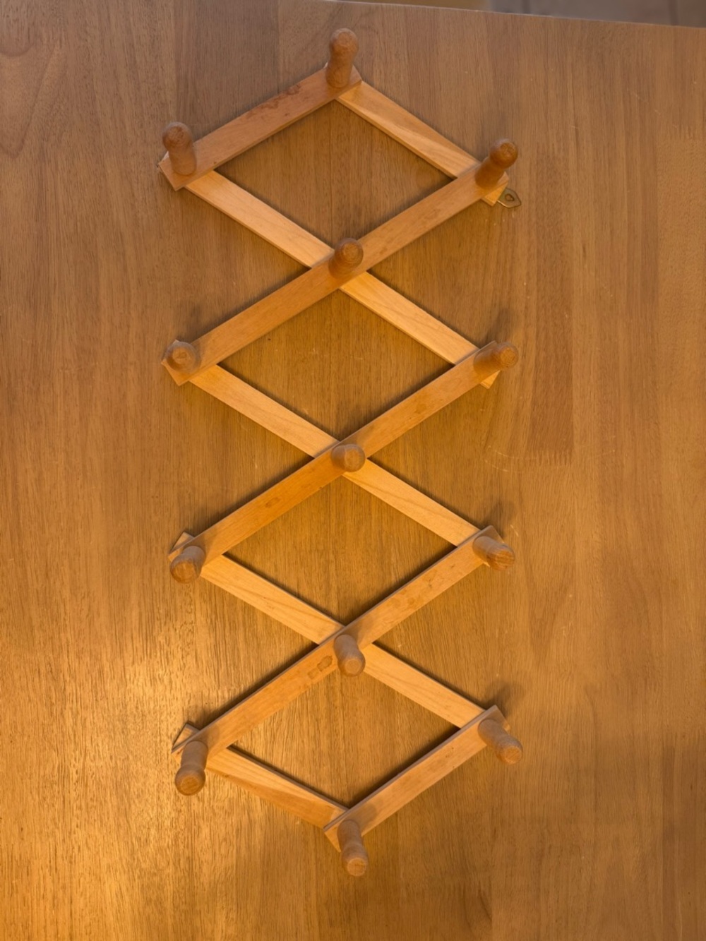 Vintage Wooden Expandable Accordion Style 13 Peg Coat Scarf Hat Rack Wall Hanger